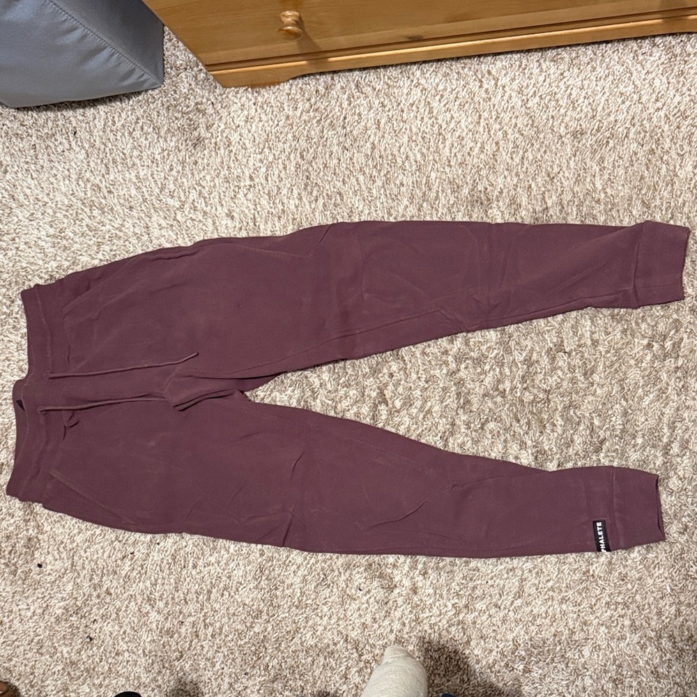 Alphalete joggers